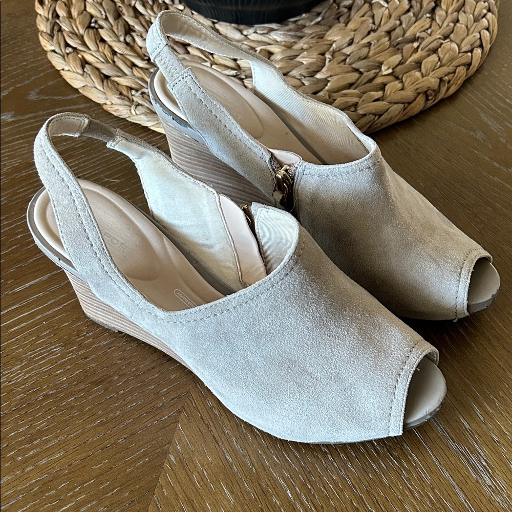 Rockport Beige Suede Peep-Toe Slingback Wedge Sandals